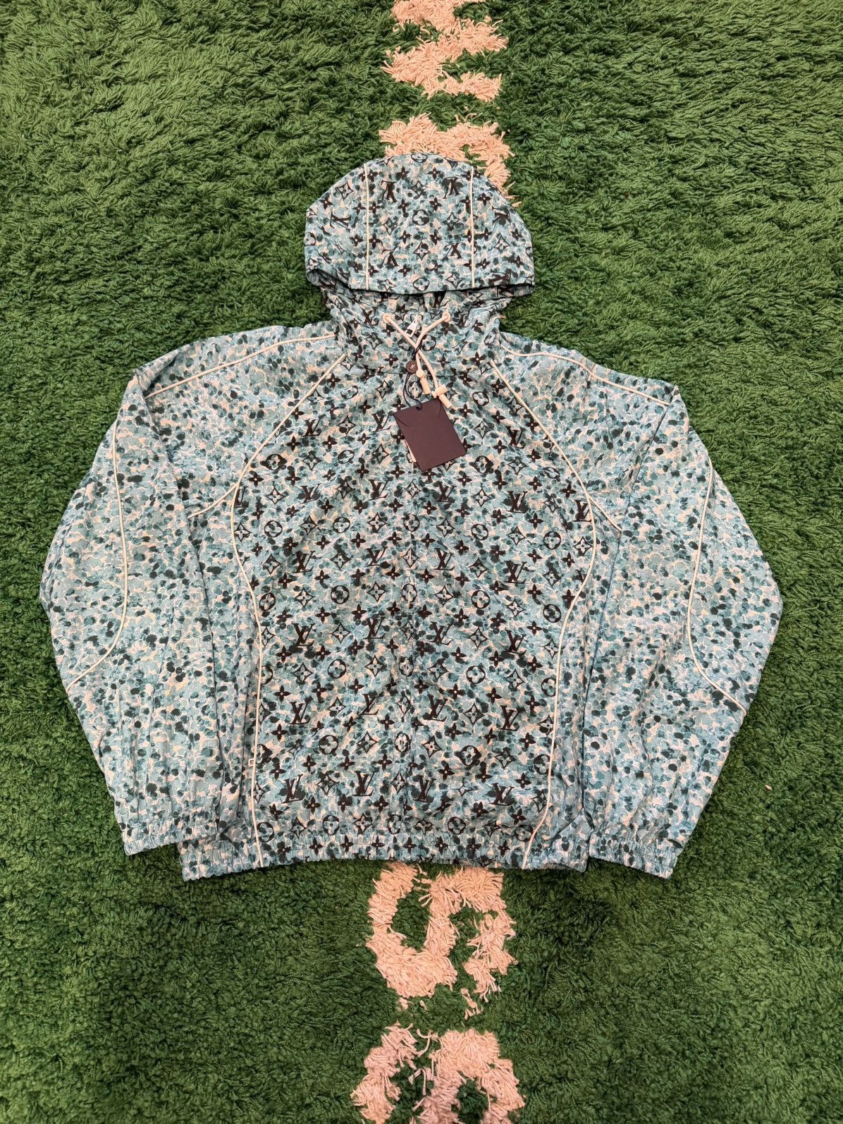 Louis Vuitton Louis Vuitton Mint Monogram Windbreaker DS Size 48 Size US M / EU 48-50 / 2 - 1 Thumbnail