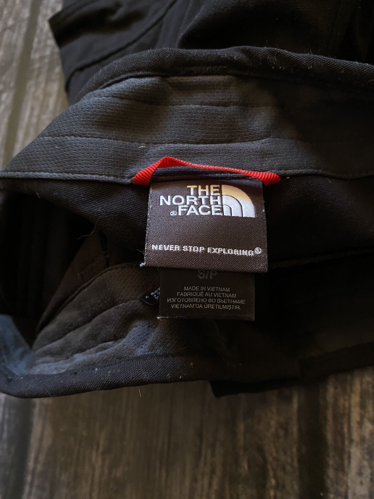The North Face North Face Nylon Shorts Size US 30 / EU 46 - 7 Thumbnail