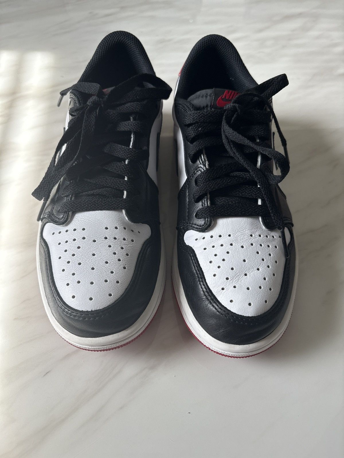 Jordan Brand Jordan 1 Retro Low OG Black Toe Size US 8.5 / EU 41-42 - 4 Thumbnail
