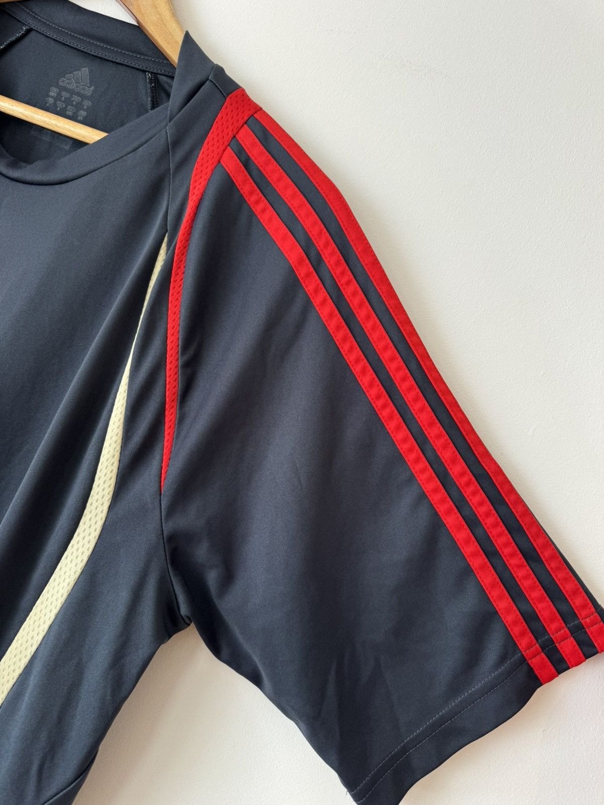 Adidas Vintage Liverpool 2009-2010 Soccer Training Jersey Shirt Kit Size US L / EU 52-54 / 3 - 12 Thumbnail