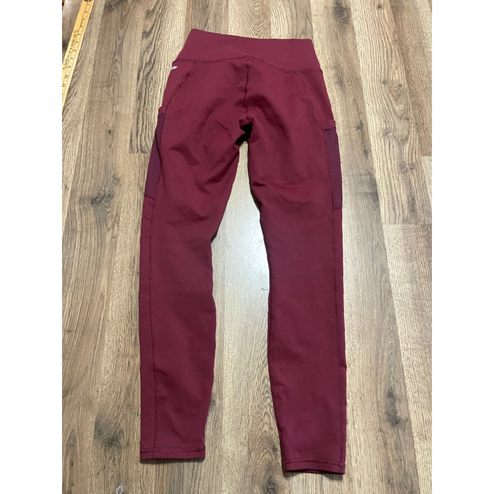 Fabletics Fabletics Leggings, Women's Size Medium, Red, Athletic Wear, Pull On, Ankle, Casual, Regular, Inseam 24 in, 26 in Waist – Womens Size 32" / US 10 / IT 46 - 2 Thumbnail