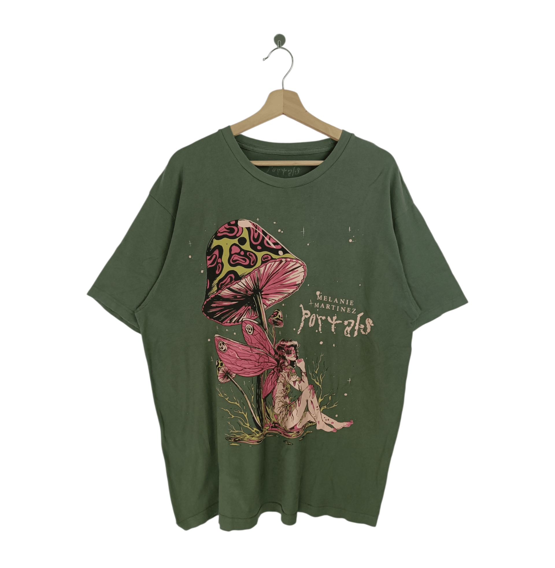 Band Tees VINTAGE MELANIE MARTINEZ PORTALS oliver eilish sheeran lana Size US XXL / EU 58 / 5 - 1 Thumbnail
