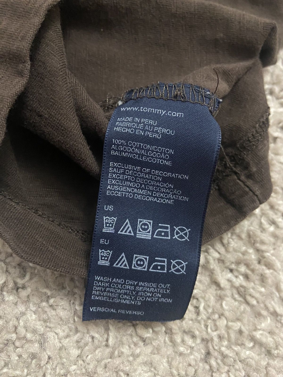 Tommy Hilfiger 2007 Tommy Hilfiger Size US L / EU 52-54 / 3 - 6 Thumbnail
