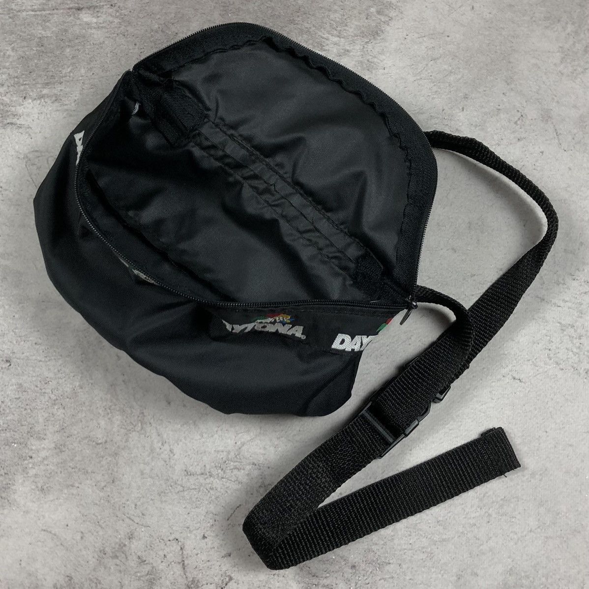 Vintage Vintage 90s Daytona USA Waist Bag Size ONE SIZE - 5 Thumbnail