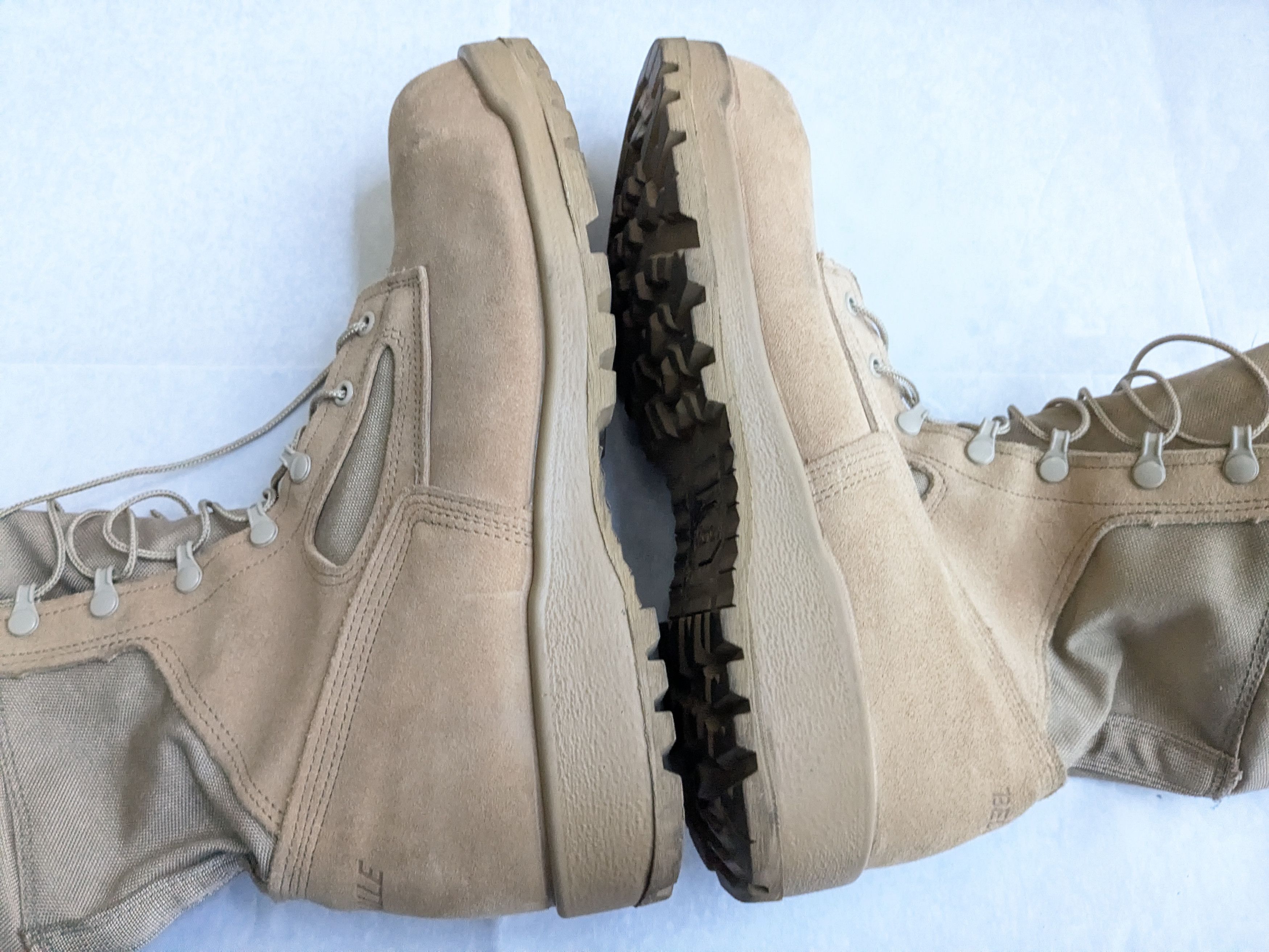 Belleville Belleville Combat Boots Wheat 11.5 Wide Suede Size US 11.5 / EU 44-45 - 6 Thumbnail