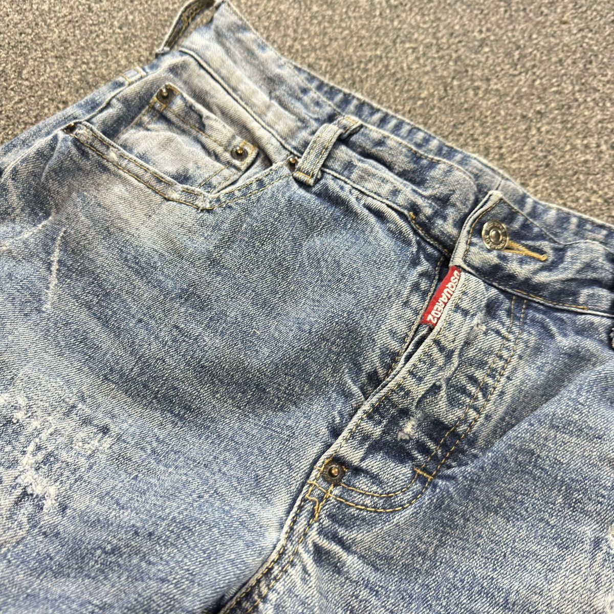 Dsquared2 Vintage Distressed Light Wash Denim Jeans Size US 31 - 13 Thumbnail