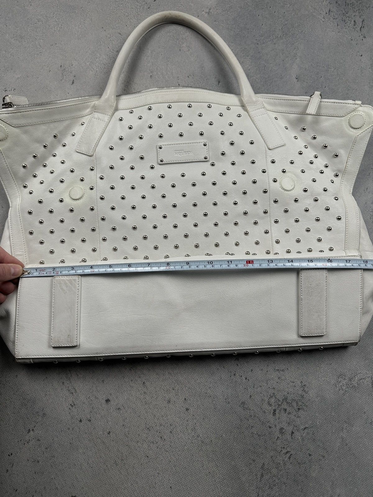 Alexander McQueen Alexander McQueen Studded De Manta Leather Tote Archive Bag Size ONE SIZE - 20 Thumbnail