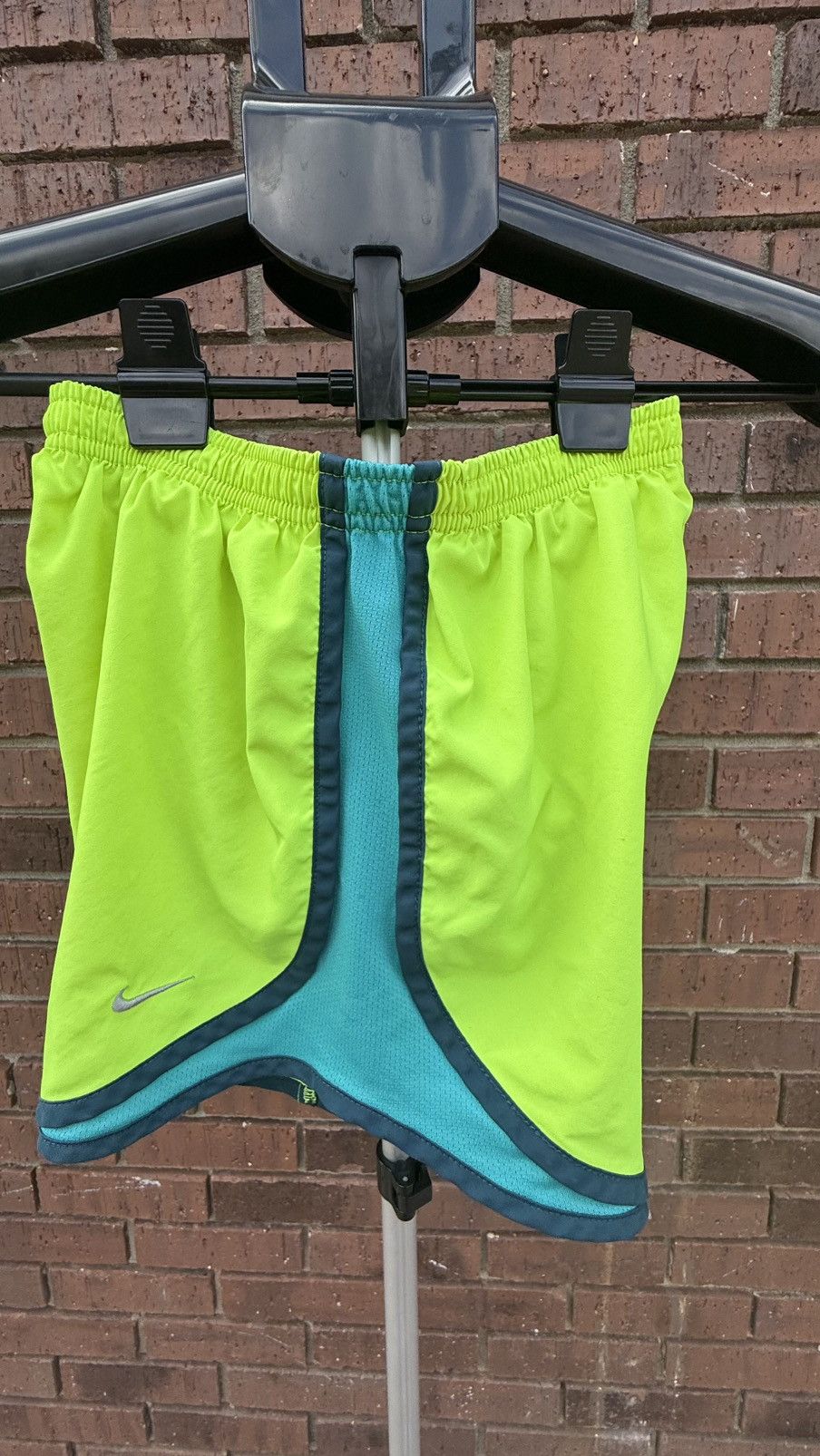 Nike Nike Dri-Fit Tempo Running Shorts Womans Size XS Neon Lime Size 22" - 9 Thumbnail