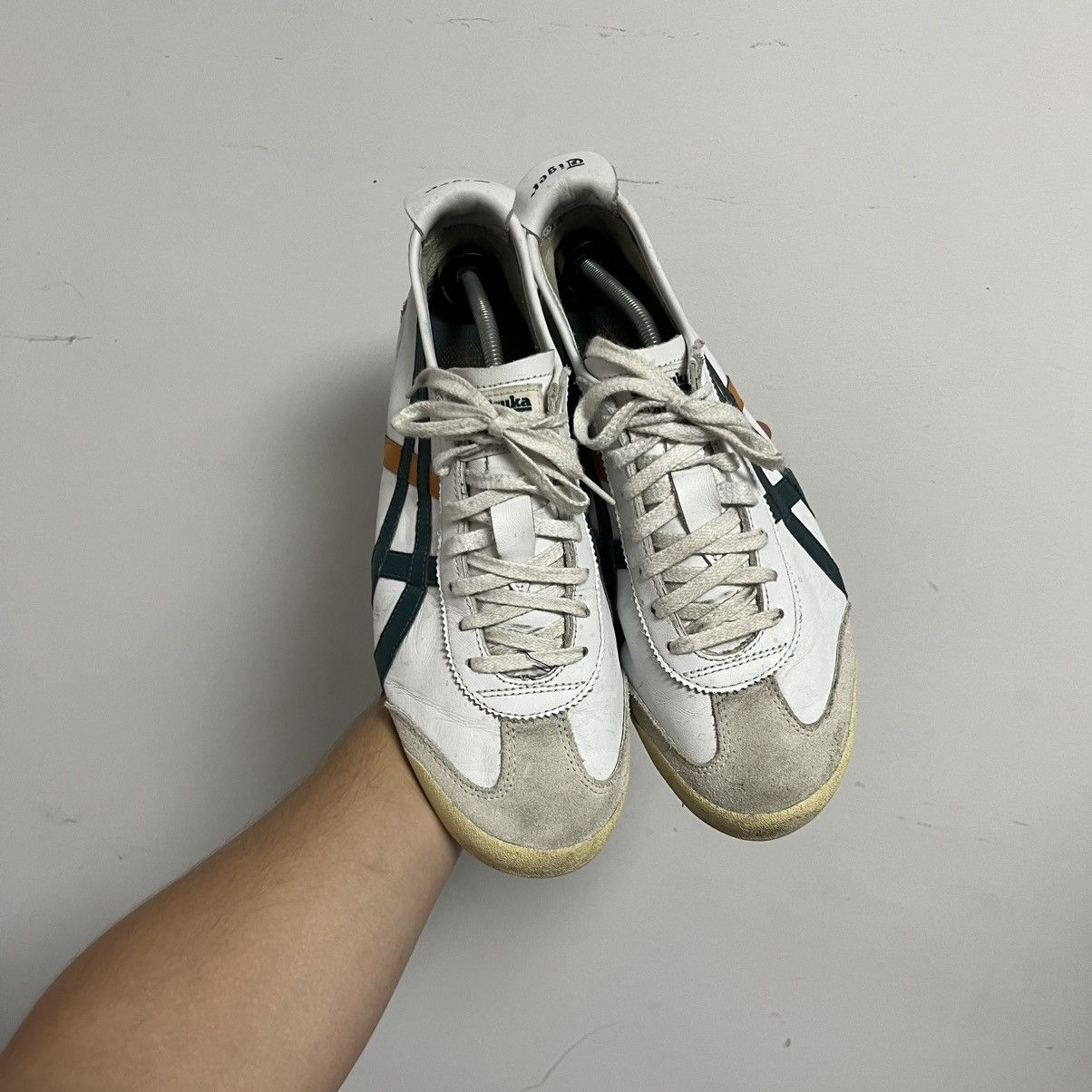 Asics Vintage Asics Tiger Onitsuka Low Top Sneakers Japanese 90s Size US 10 / EU 43 - 3 Thumbnail