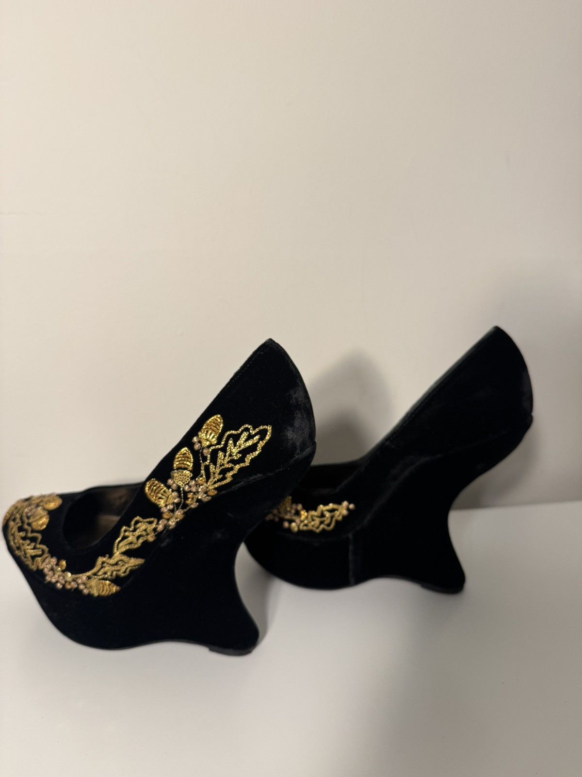 Alexander McQueen Alexander McQueen Armadillo heels Size US 7 / IT 37 - 6 Thumbnail