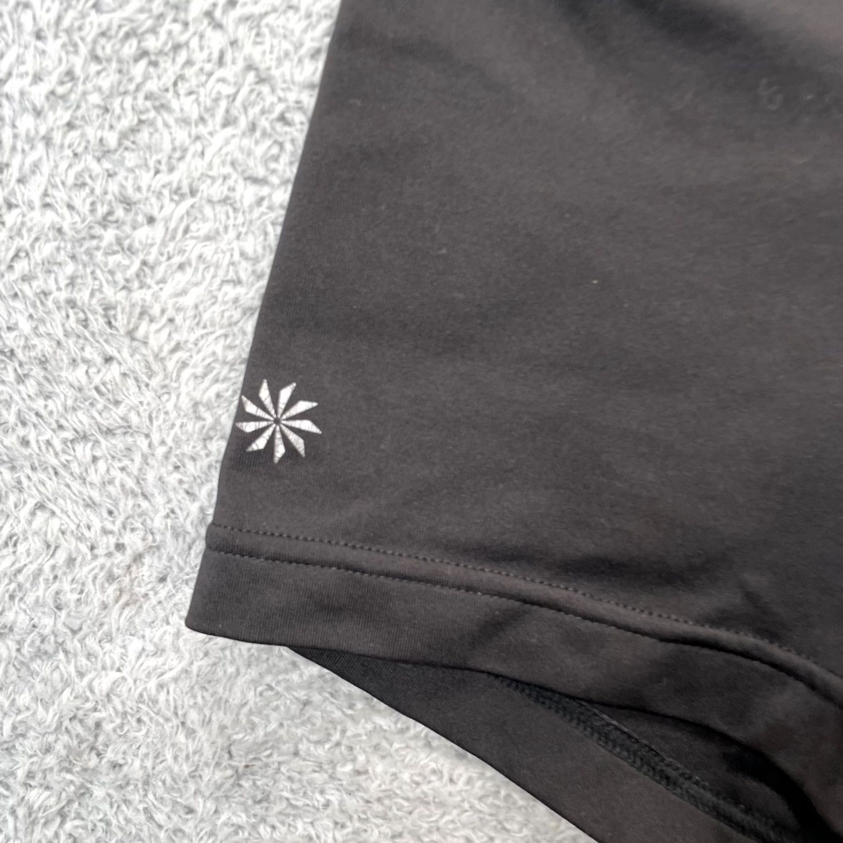 Athleta Athleta Womens XXS Black Athletic Running Shorts Reflective Back Zip Training Size 24" / US 00 / IT 34 - 4 Thumbnail