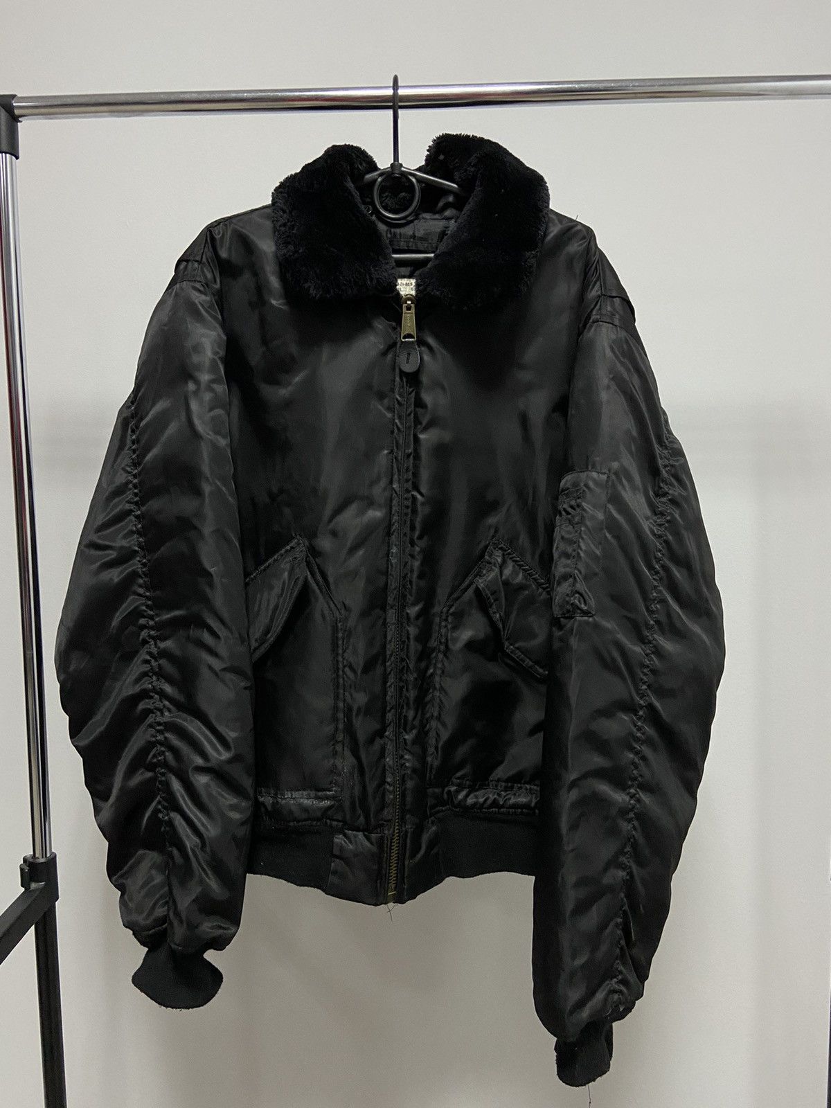 Vintage Ma-1 Bomber flyers Jacket fur neck vintage Size US XL / EU 56 / 4 - 1 Thumbnail