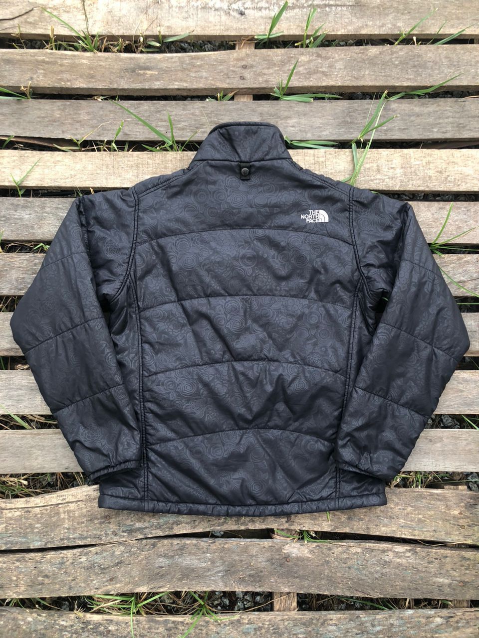 The North Face TNF The North Face Puffer Jacket Flower Design Size US S / EU 44-46 / 1 - 3 Thumbnail