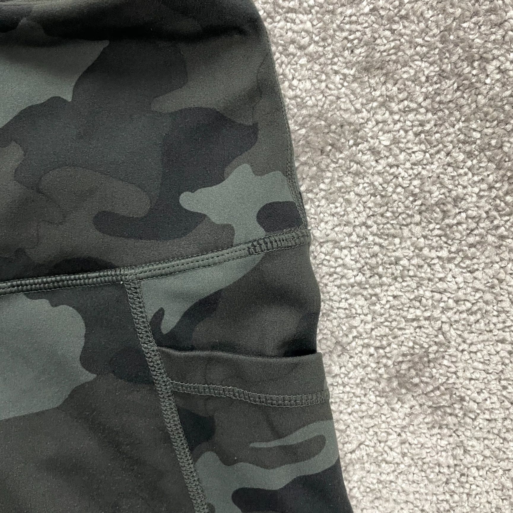 Vintage 90 Degrees By Reflex Compression Leggings Womens Small Green Camo Pocket 26x24.5 Size 28" / US 6 / IT 42 - 5 Thumbnail