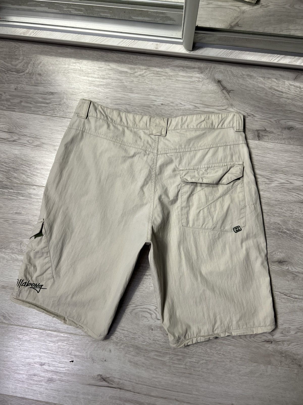 Billabong × Vintage Vintage Billabong Nylon Shorts With Pocket Logo Size US 36 / EU 52 - 15 Thumbnail