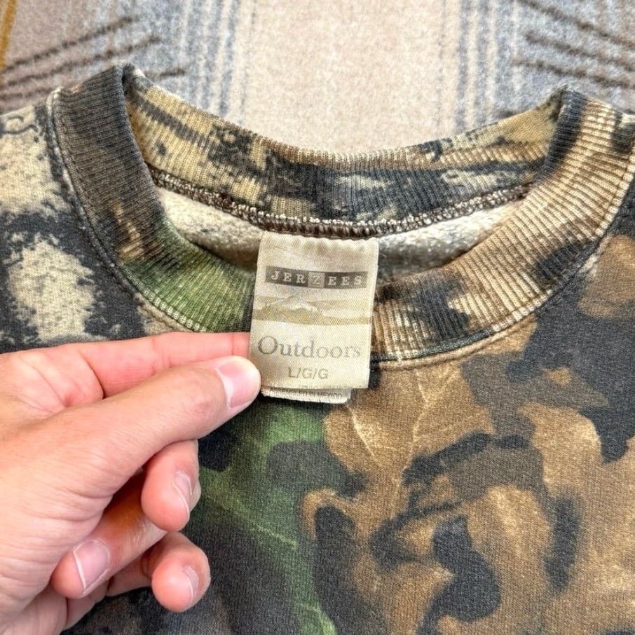 Jerzees VINTAGE Jerzees Camouflage Bigwoods Crewneck Sweatshirt Size L Men Regular Knit Pullover Sweatshirt 90s Size US L / EU 52-54 / 3 - 3 Thumbnail
