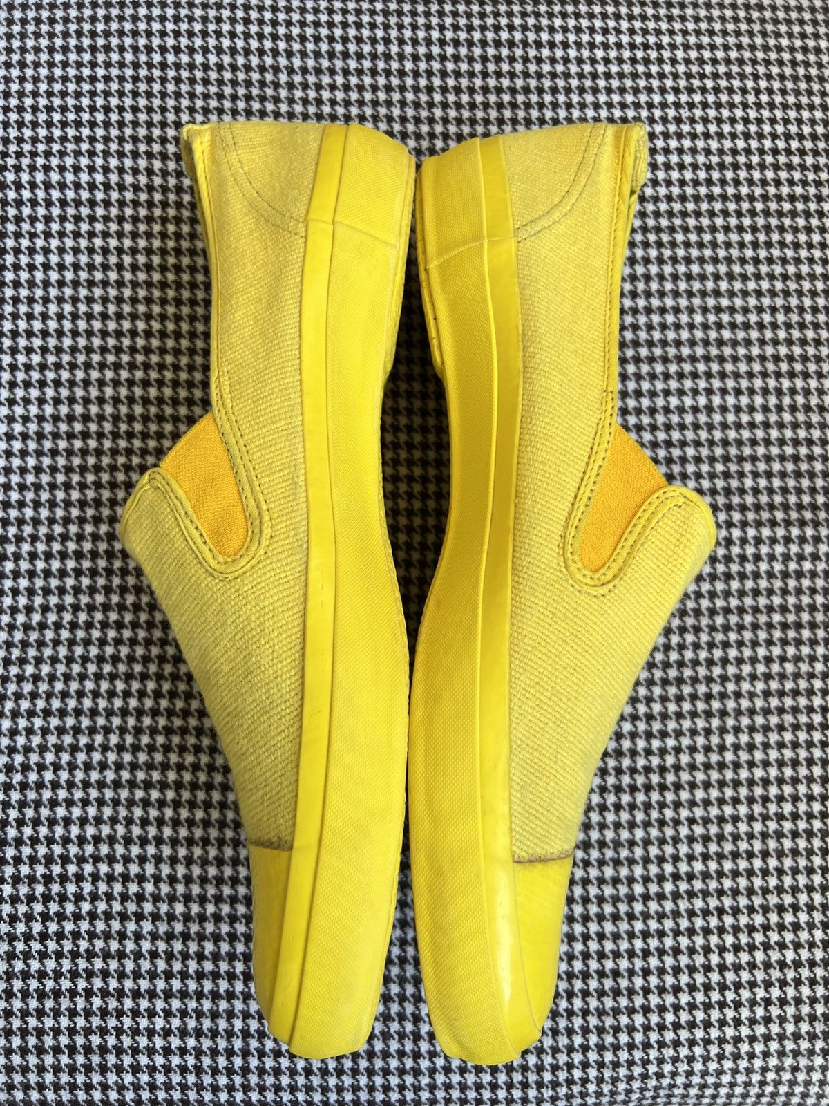 Yohji Yamamoto Yohji Yamamoto SS98 Elton John Slip-On Sneakers Size US 9 / EU 42 - 2 Thumbnail
