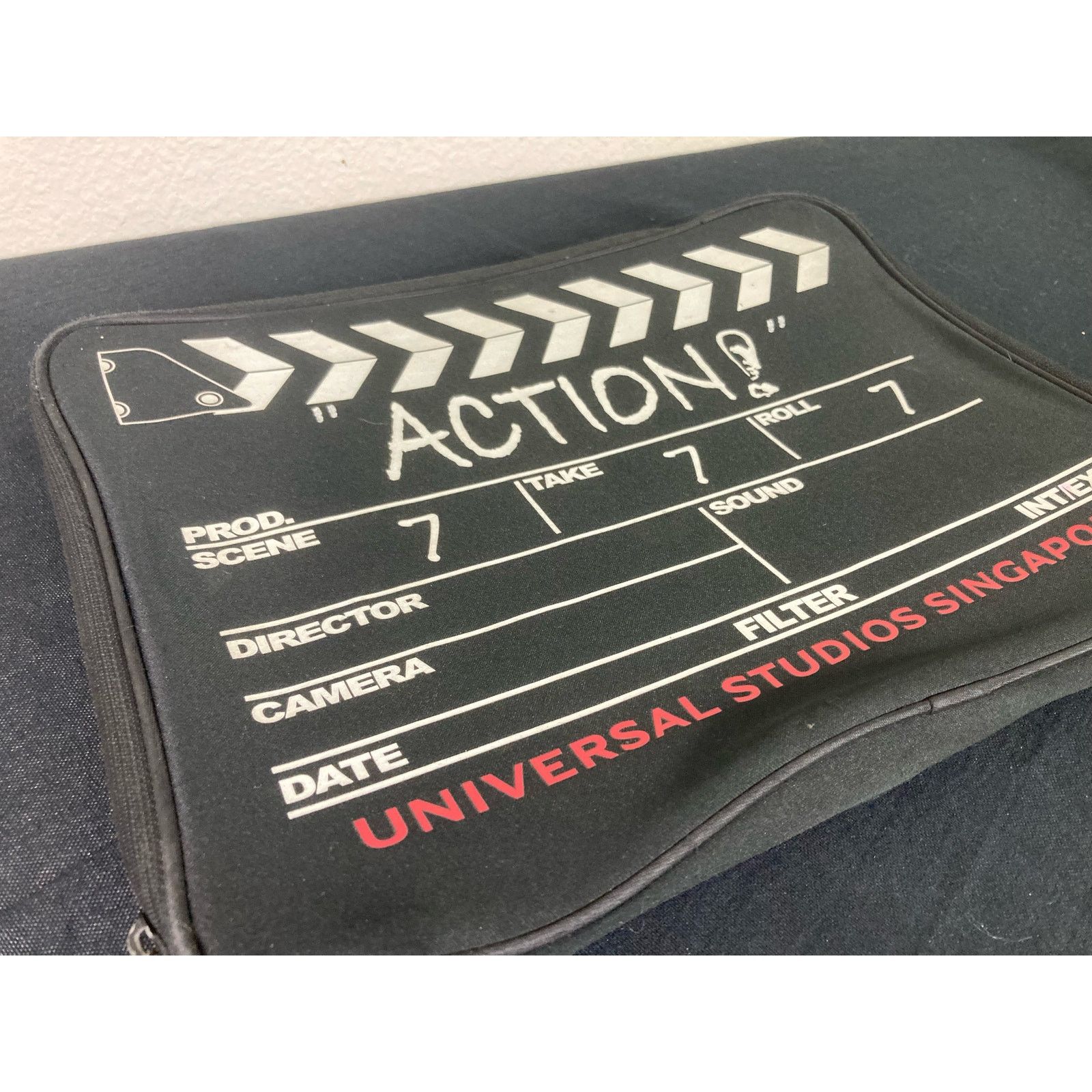 Universal Studios Universal Studios Singapore Movie Clapboard Laptop Black Size ONE SIZE - 3 Thumbnail