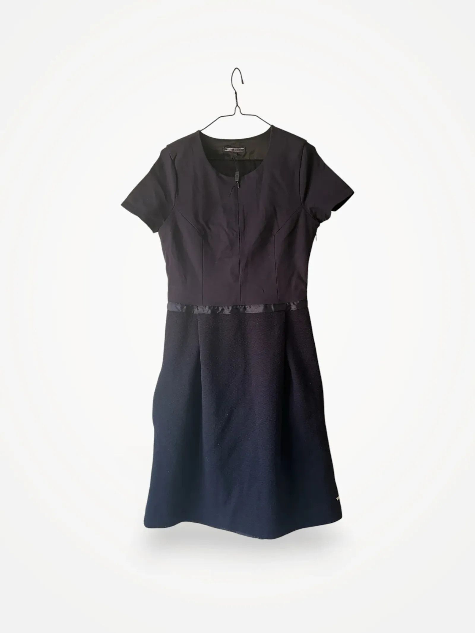 Tommy Hilfiger Tommy Hilfiger Dress Size S / US 4 / IT 40 - 1 Thumbnail