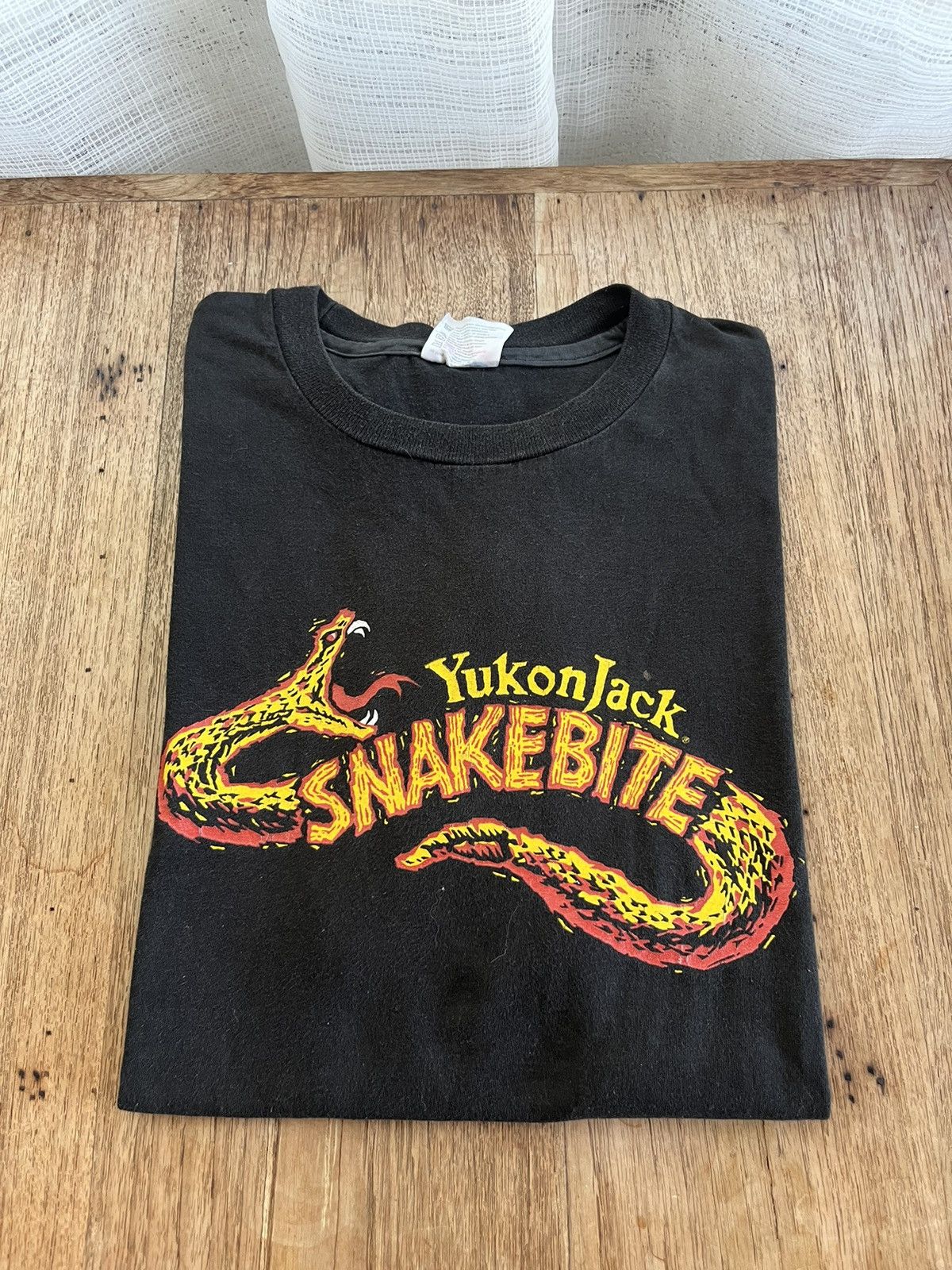 Vintage Vintage YukonJack Snakebite company 90’s T-shirt Size US XL / EU 56 / 4 - 1 Thumbnail