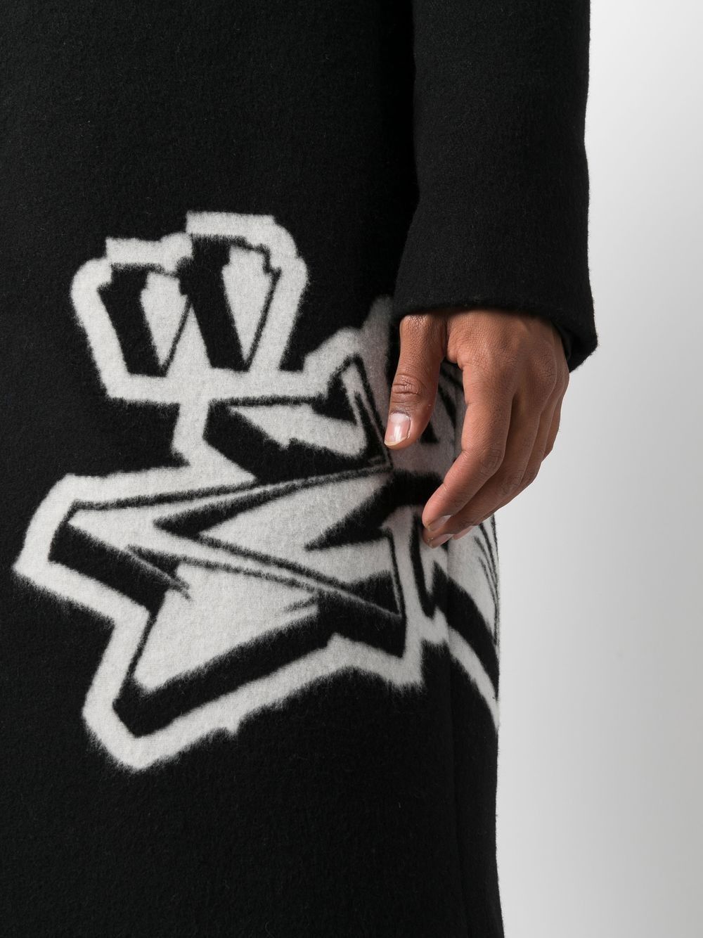 Off-White o1y0225 Logo Coat in Black Size US M / EU 48-50 / 2 - 2 Thumbnail