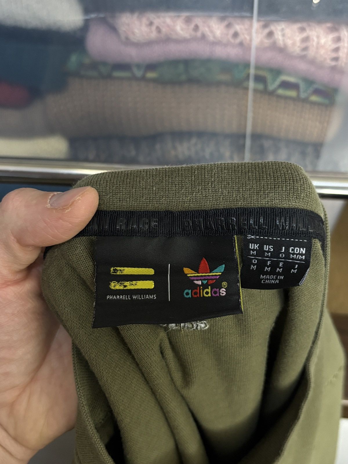 Adidas Adidas Humanrace Pharrell Williams Vintage Logo Boxy Tee Size US M / EU 48-50 / 2 - 6 Thumbnail