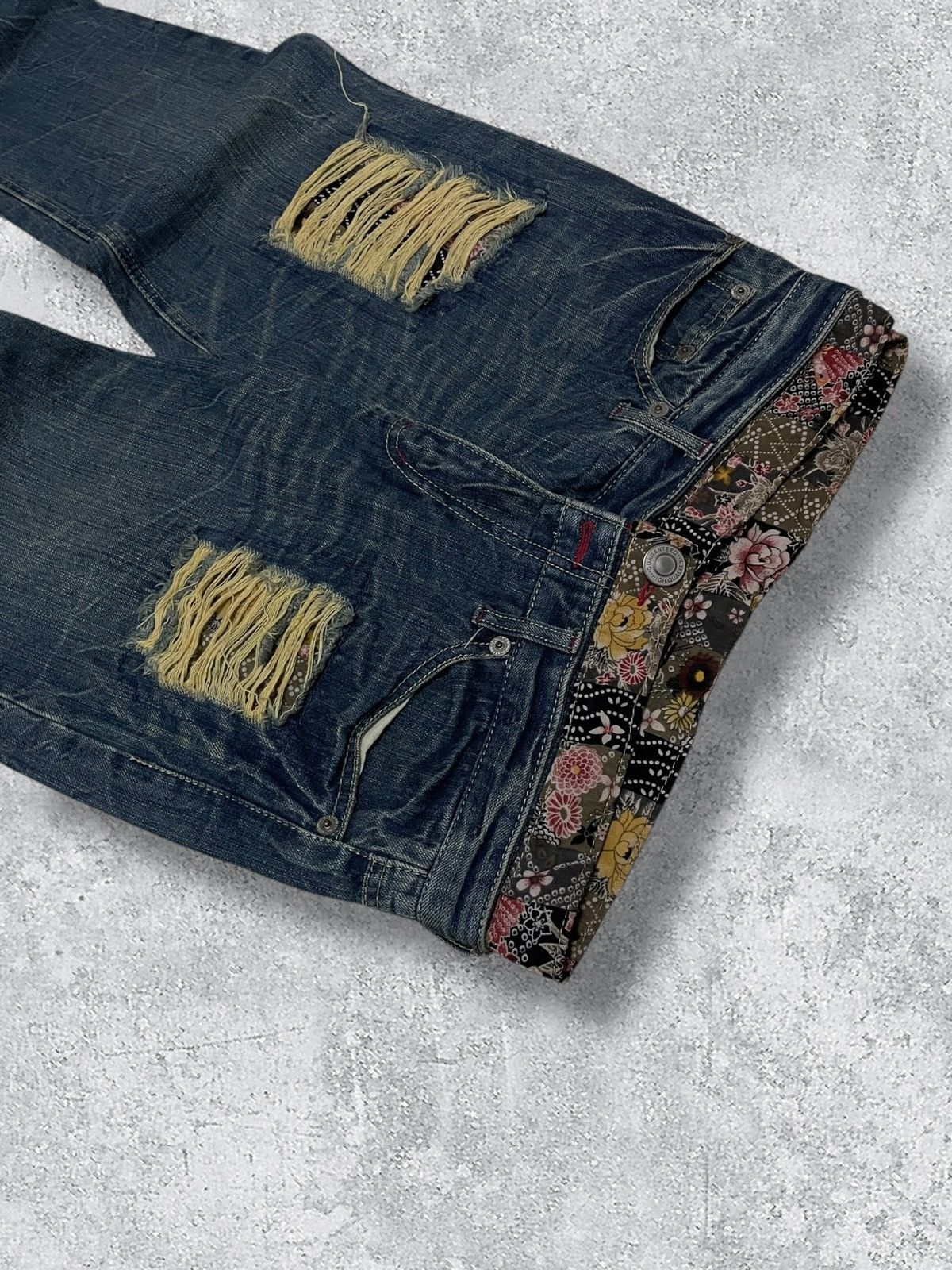 Japanese Brand Vintage Japan Designer 90’s Karakuri Trash Distressed Denim Size US 31 - 6 Thumbnail