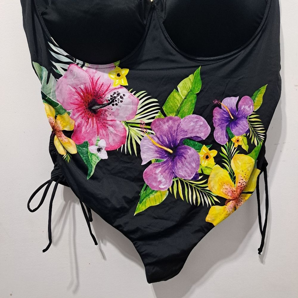 Other Swimsuit For All Plus Size Underwire Floral One-Piece Swimsu Size 4XL / US 24-26 - 7 Thumbnail
