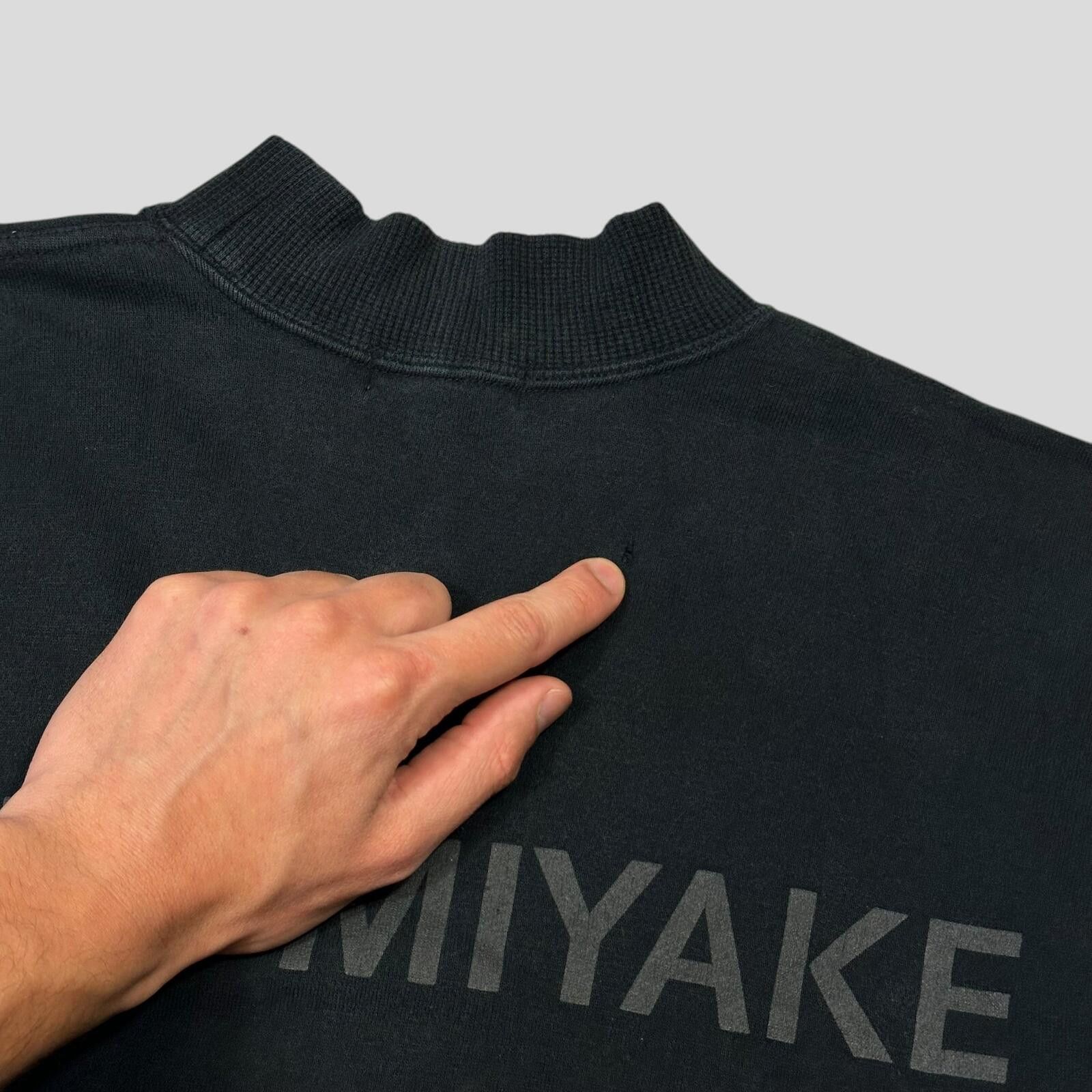 Issey Miyake Issey Miyake 1993 Staff Spellout Logo Boxy Crewneck Jumper M Size US M / EU 48-50 / 2 - 4 Thumbnail