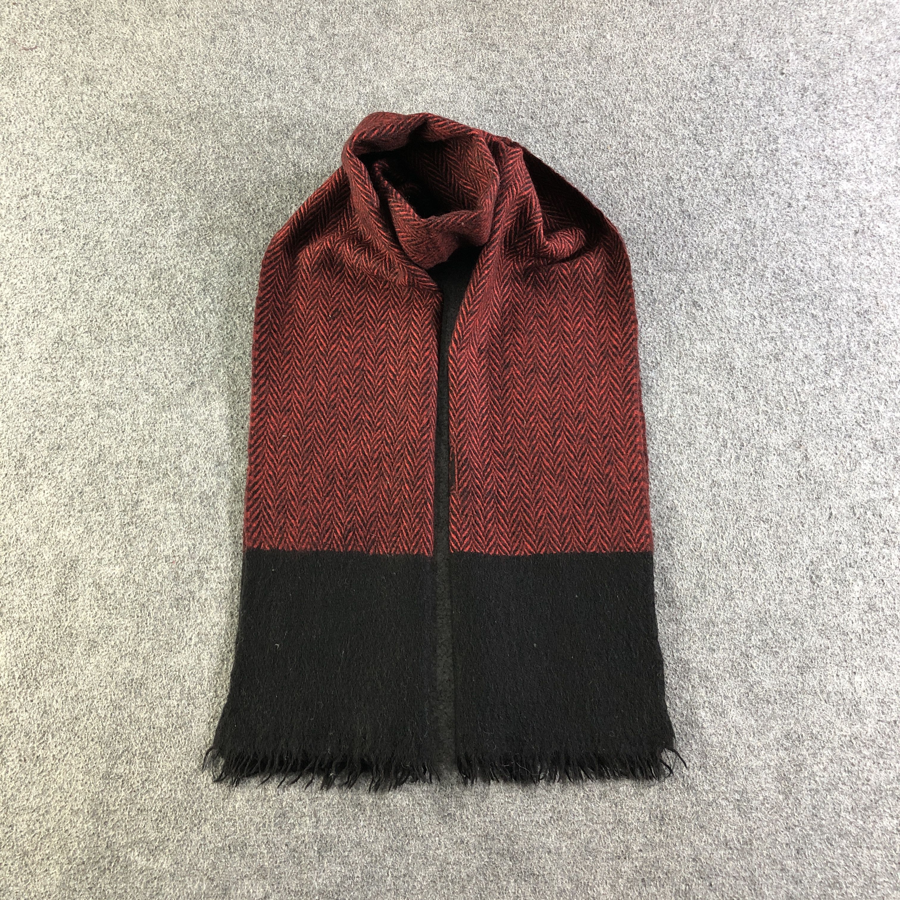 Yves Saint Laurent Yves Saint Laurent Wool Scarf Muffler Neckwear V2669 Size ONE SIZE - 1 Thumbnail