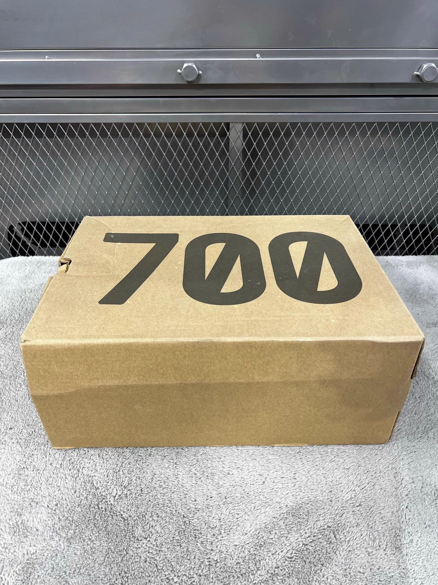 Yeezy Yeezy Boost 700 V3 Azael 2019 OTO 44.5 Size US 11.5 / EU 44-45 - 8 Thumbnail