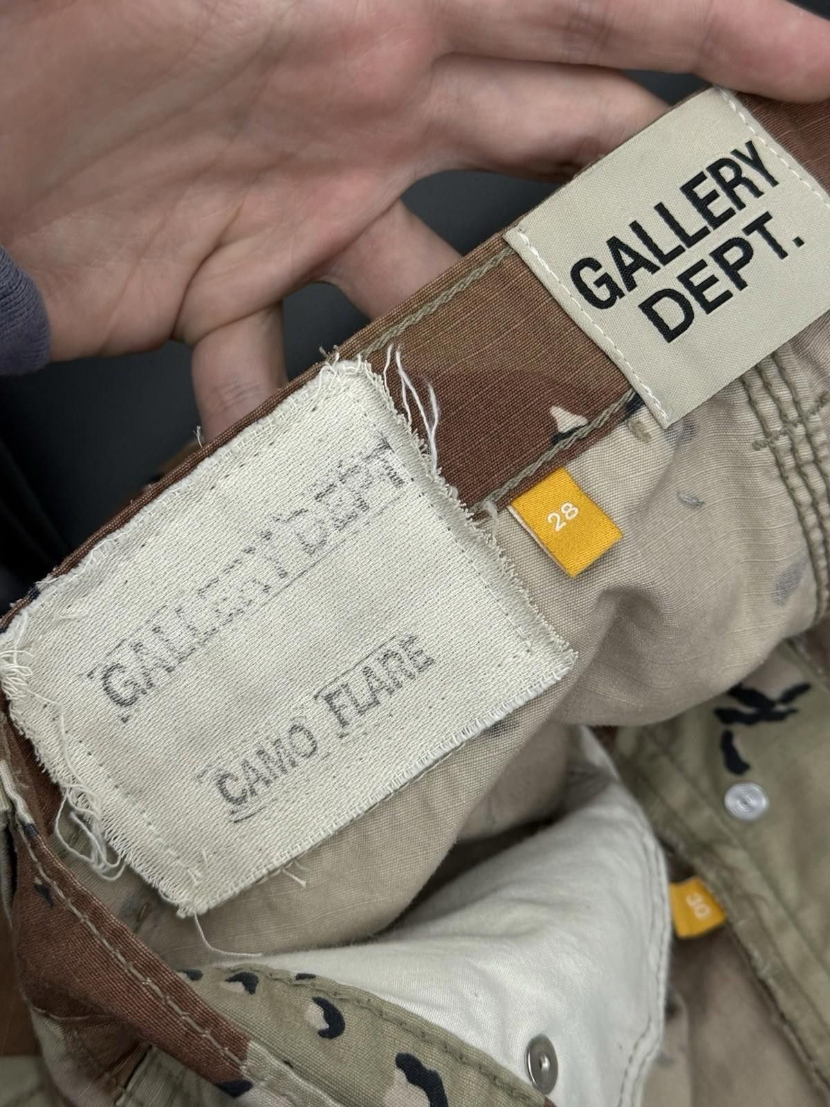 Gallery Dept. Gallery Dept. LA Light Camo Flare Pants 28/30 100% Authentic Size US 28 / EU 44 - 11 Thumbnail