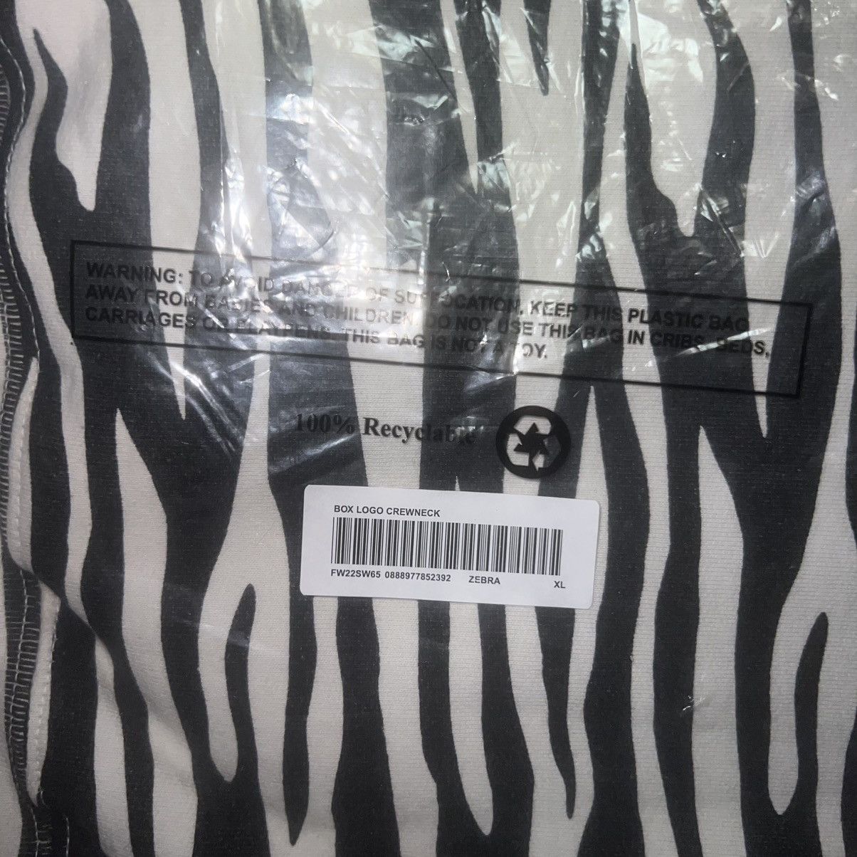 Supreme Supreme Box Logo Crewneck FW22 Zebra Size: XL Size US XL / EU 56 / 4 - 5 Thumbnail