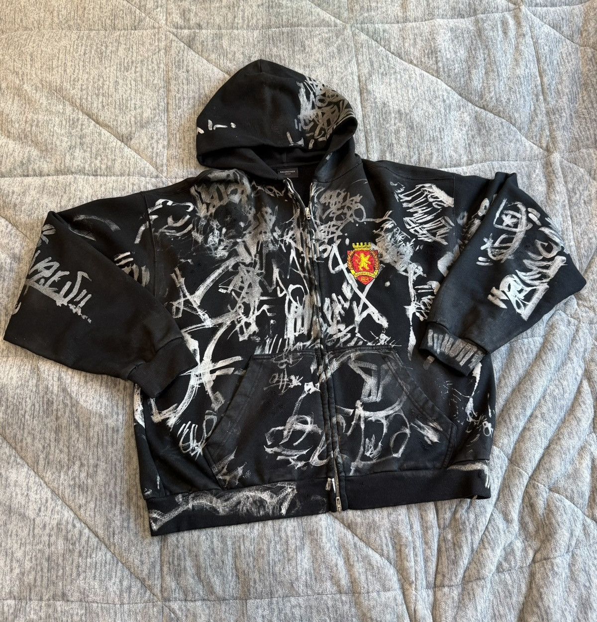 Balenciaga Balenciaga Graffiti Skater Zip-Up Size US M / EU 48-50 / 2 - 1 Thumbnail