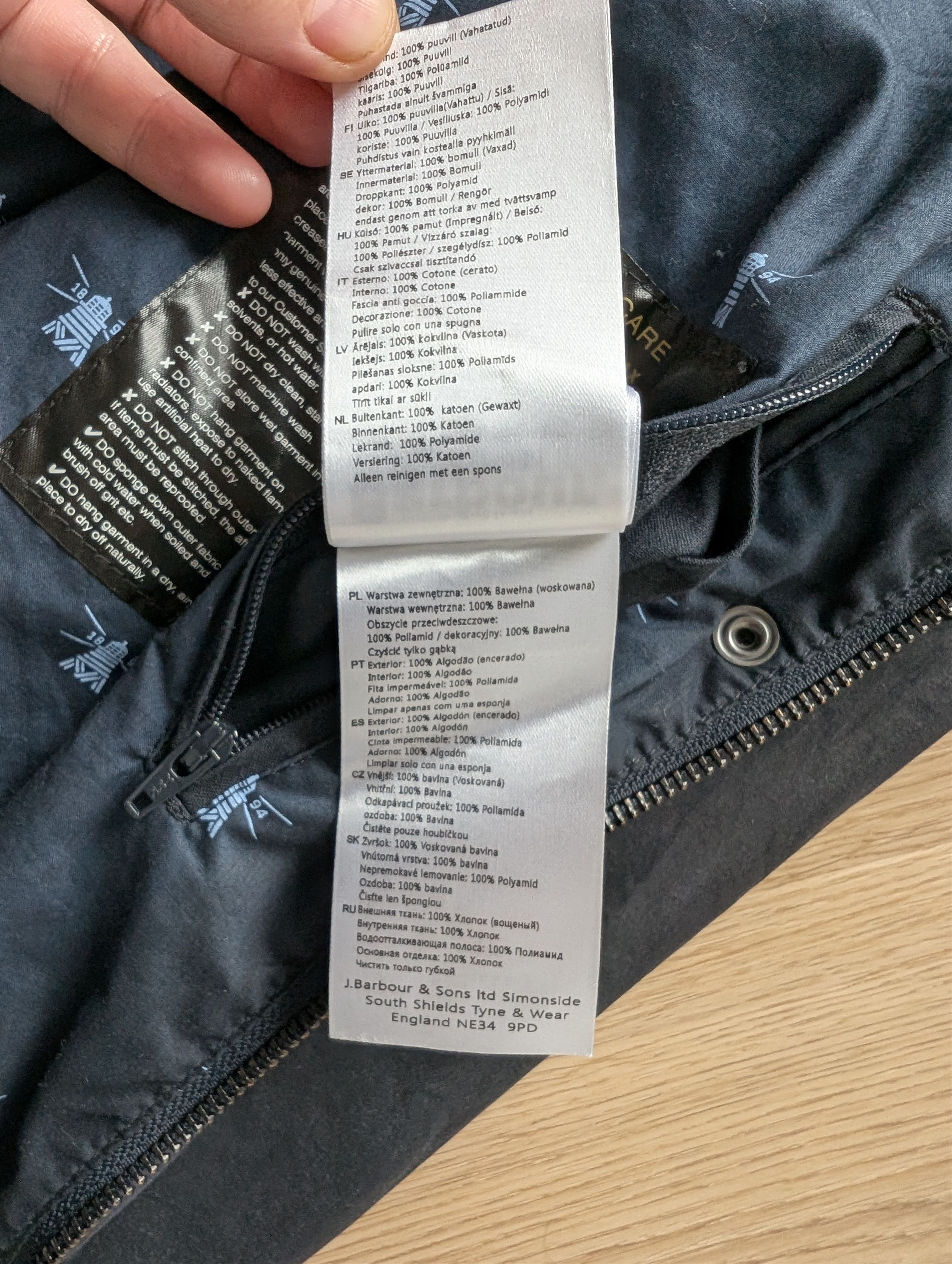Barbour Barbour Women's Navy Updrift Wax Lightweight 4oz Jacket Size M / US 6-8 / IT 42-44 - 11 Thumbnail
