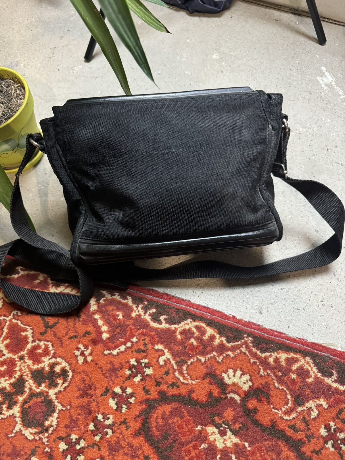 Japanese Brand Vintage Y2K Mandarina Duck Yohji style shoulder Tank Bag Opi Size ONE SIZE - 6 Thumbnail