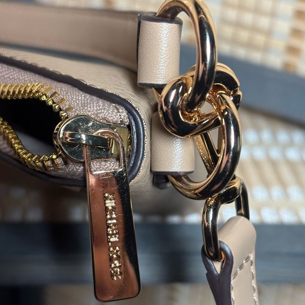 Michael Kors Michael Kors Sienna Medium Crossbody in Camel Size ONE SIZE - 4 Thumbnail