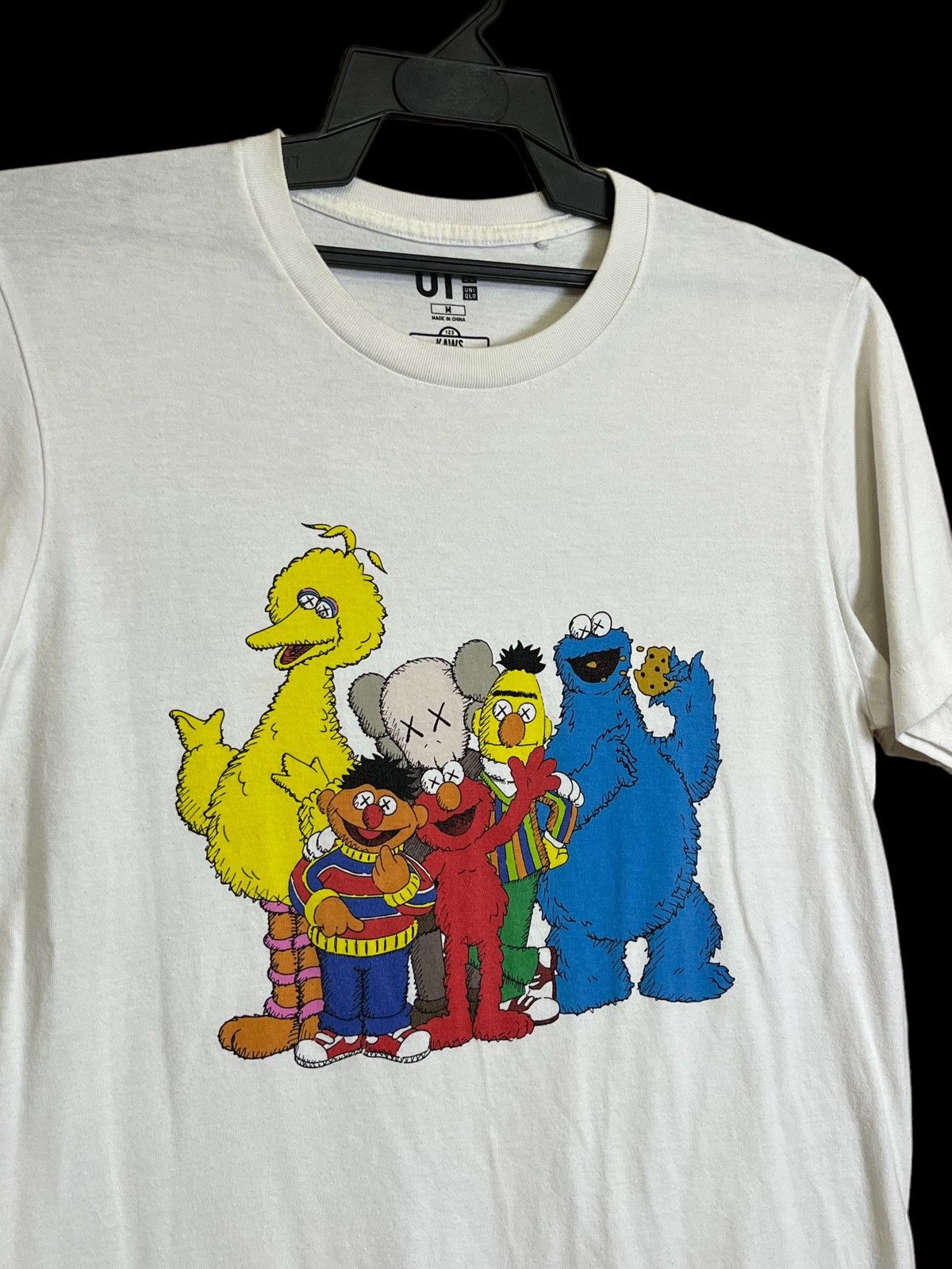 Kaws × Uniqlo ARCHIVE UNIQLO x KAWS x SESAME STREET COLLABORATION T SHIRT Size US M / EU 48-50 / 2 - 4 Thumbnail