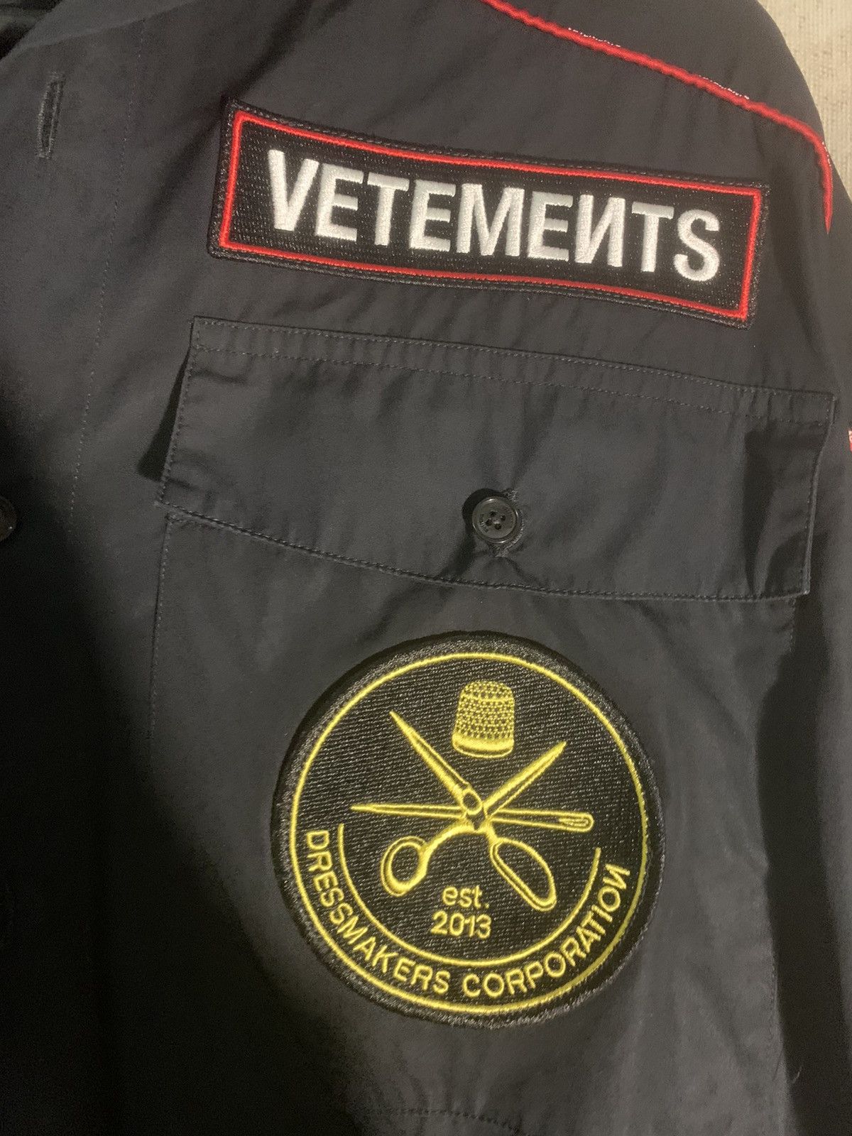 Vetements Vetements for rent police uniform button down ss20 Size US M / EU 48-50 / 2 - 2 Thumbnail