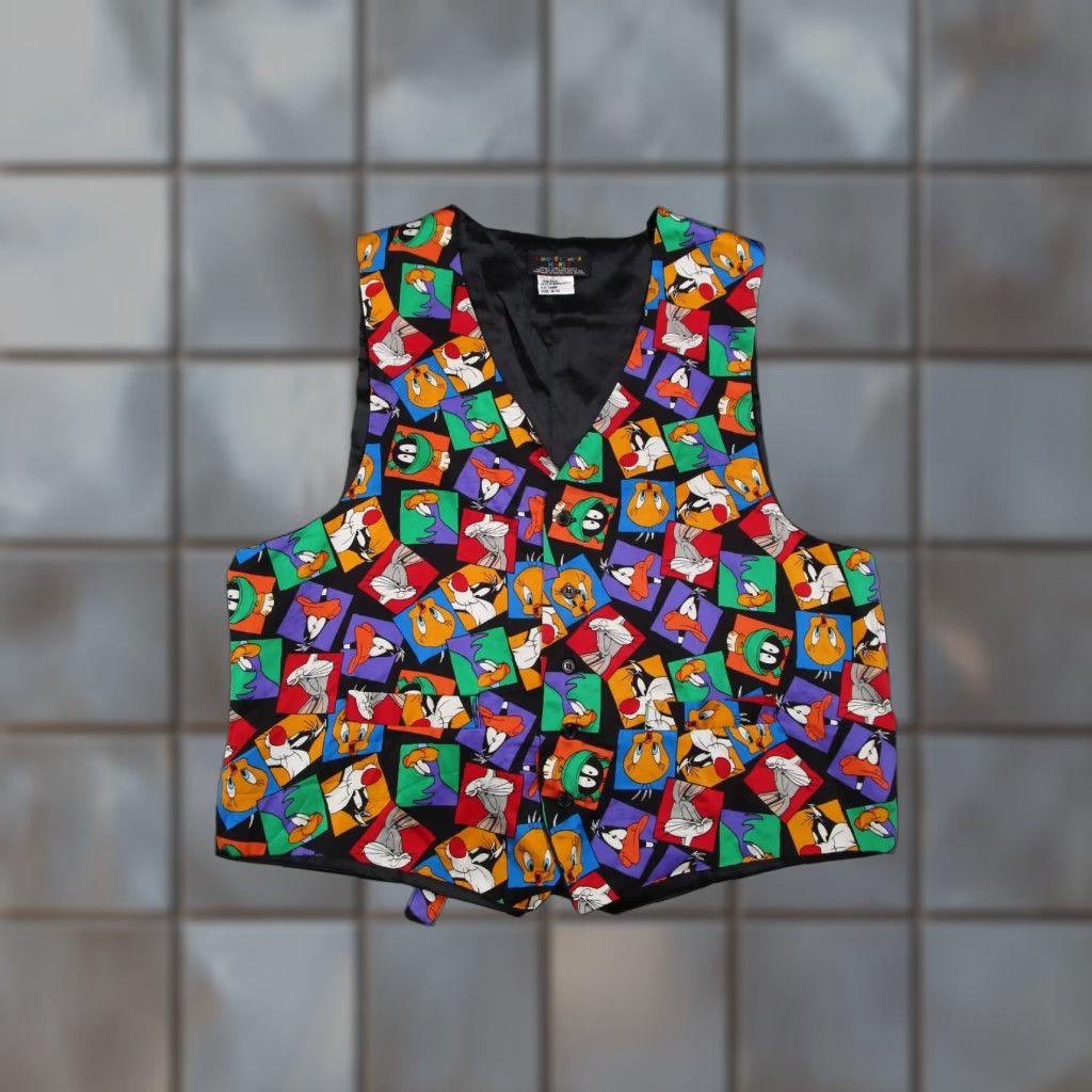 Vintage VINTAGE Looney Tunes Men Vest Black Silk Button Up 100% Silk AOP Bugs Bunny Tweety Bird Small/Medium Black Mens Vest Size US S / EU 44-46 / 1 - 1 Thumbnail