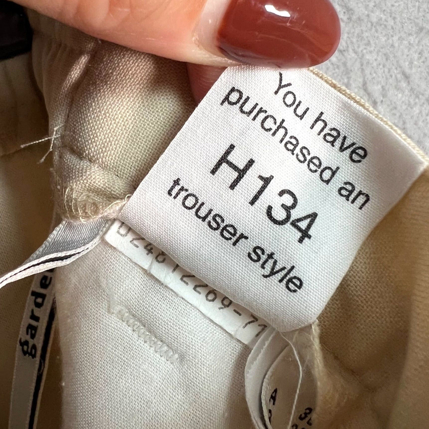 Vintage VINTAGE GARDEUR Womens Bermuda Shorts Chino Wool Blend Beige Size 10 UK Pleated High Rise 9 in Inseam Women's Shorts Mens? Size 32" / US 10 / IT 46 - 4 Thumbnail