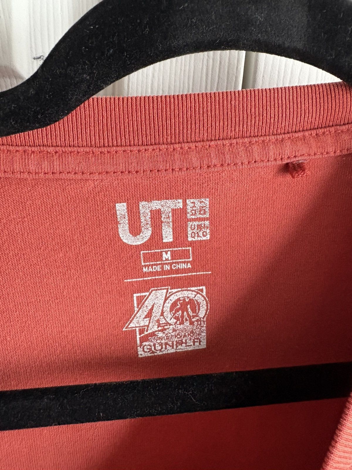 Japanese Brand × Uniqlo Uniqlo Gundam 40th Anniversary Streetwear Hype M T-shirt Size US M / EU 48-50 / 2 - 4 Thumbnail