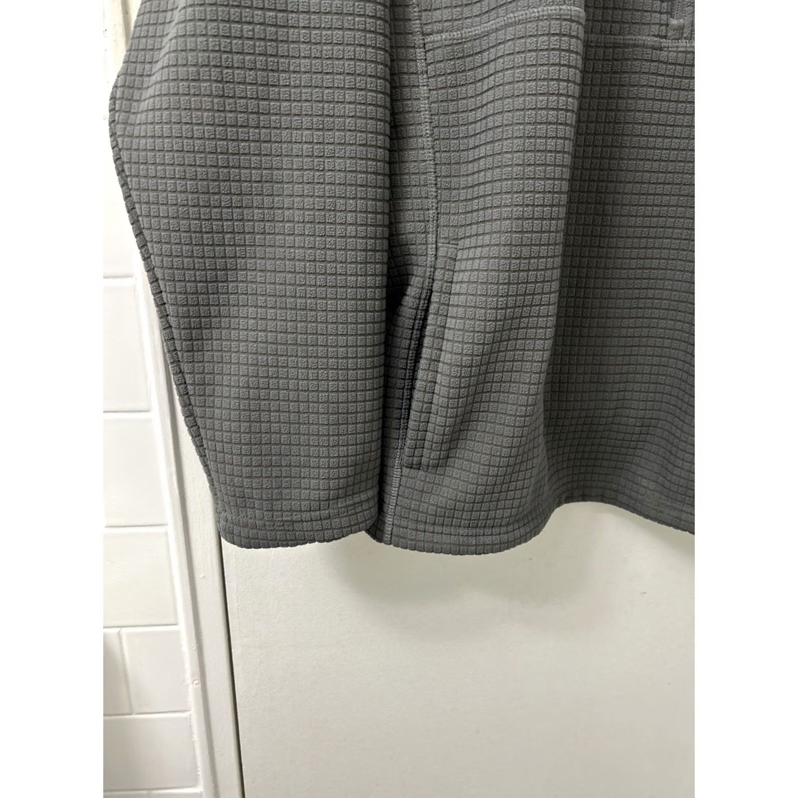 Lands' End Lands' End Mens XL Fleece Pullover 1/4 Zip Grid Knit Mock Neck Jacket L/S Gray Wool? Size US XL / EU 56 / 4 - 5 Thumbnail