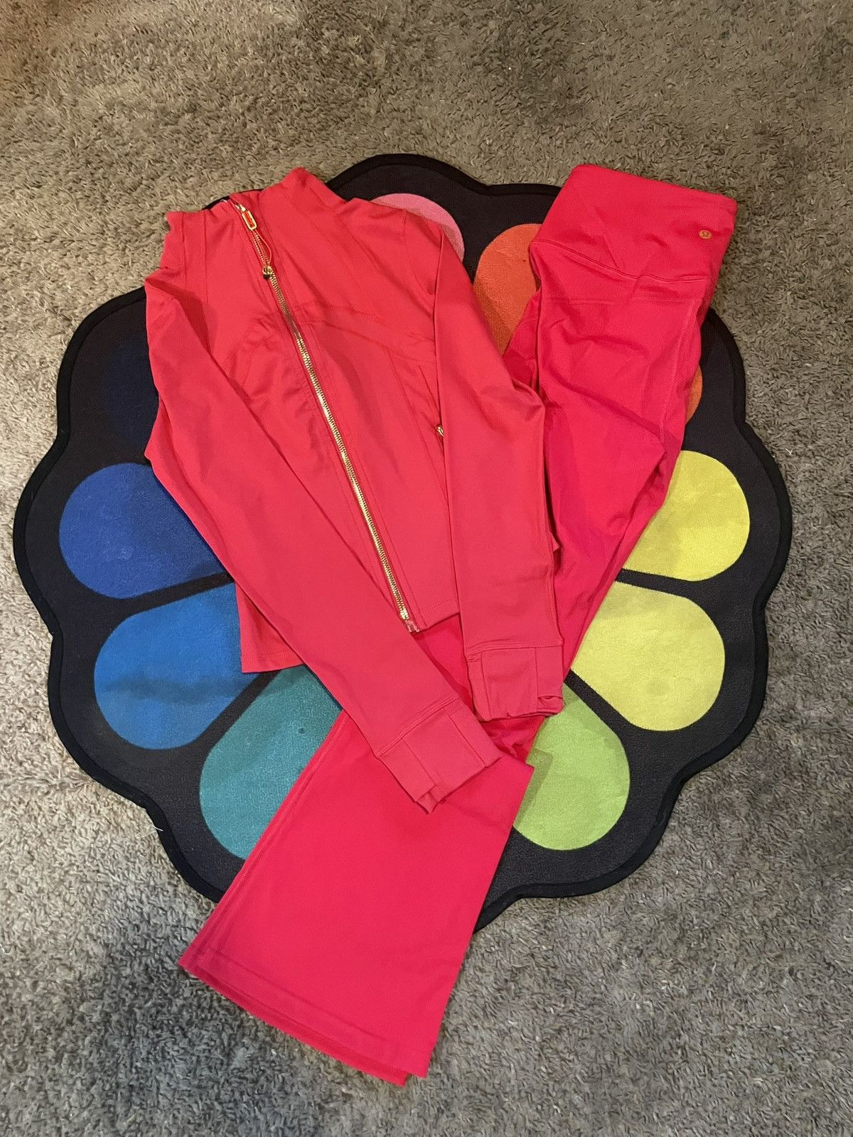 Lululemon Red lulu cropped define set Size S / US 4 / IT 40 - 8 Thumbnail