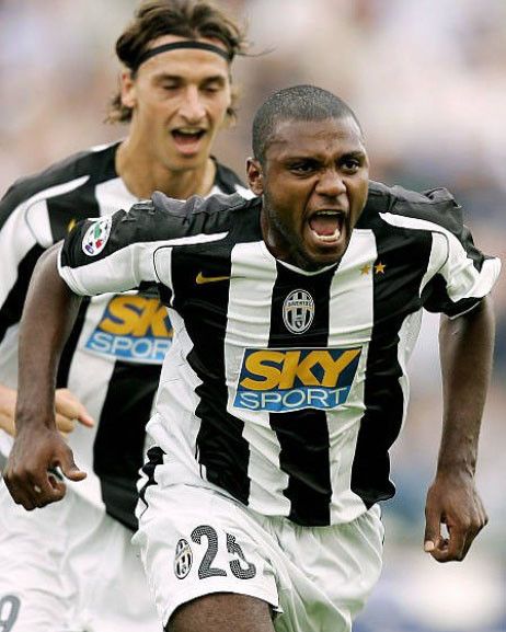 Nike Juventus Home Kit 2004 2005 Jersey Size US M / EU 48-50 / 2 - 10 Thumbnail