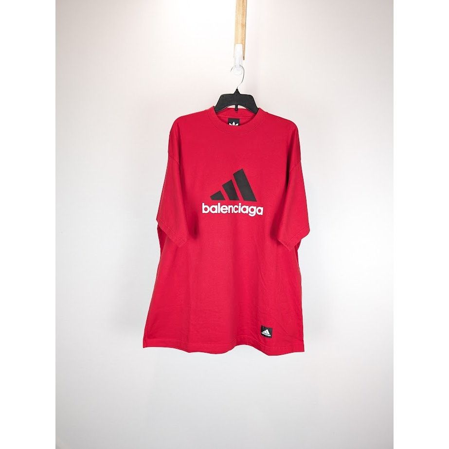 Adidas × Balenciaga o1rshd1 Oversize T-Shirt in Red Size US L / EU 52-54 / 3 - 1 Thumbnail