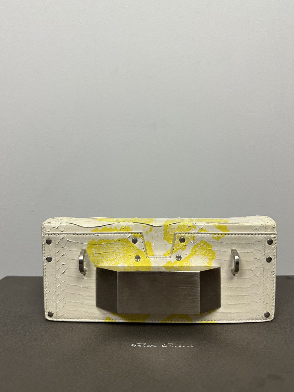 SS22 ‘FOGACHINE’ Python Beveled Clutch
