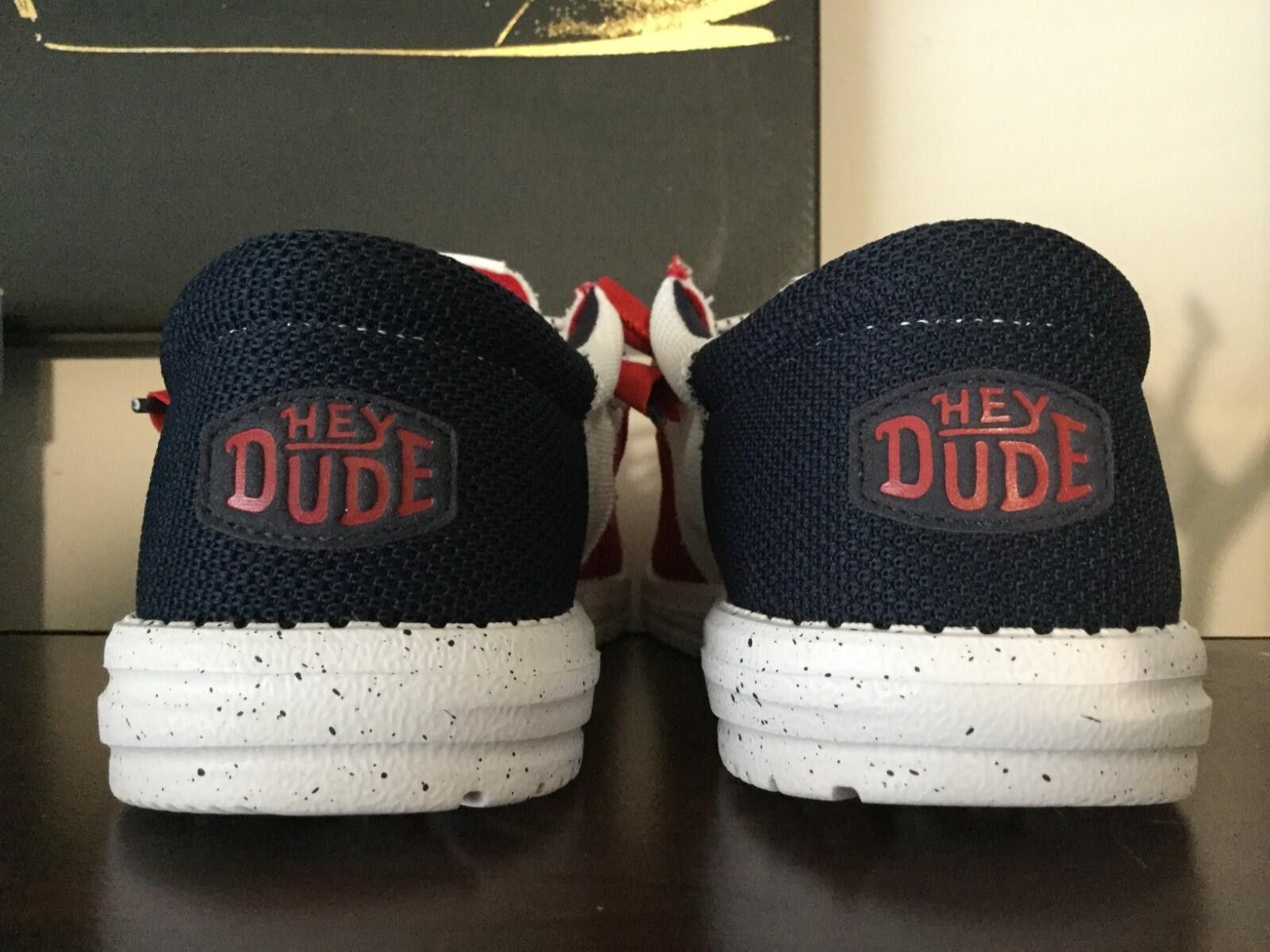 Other Casual Shoes Men Size 11 Atlanta Braves Hey Dudes Team Logo Size US 11 / EU 44 - 5 Thumbnail