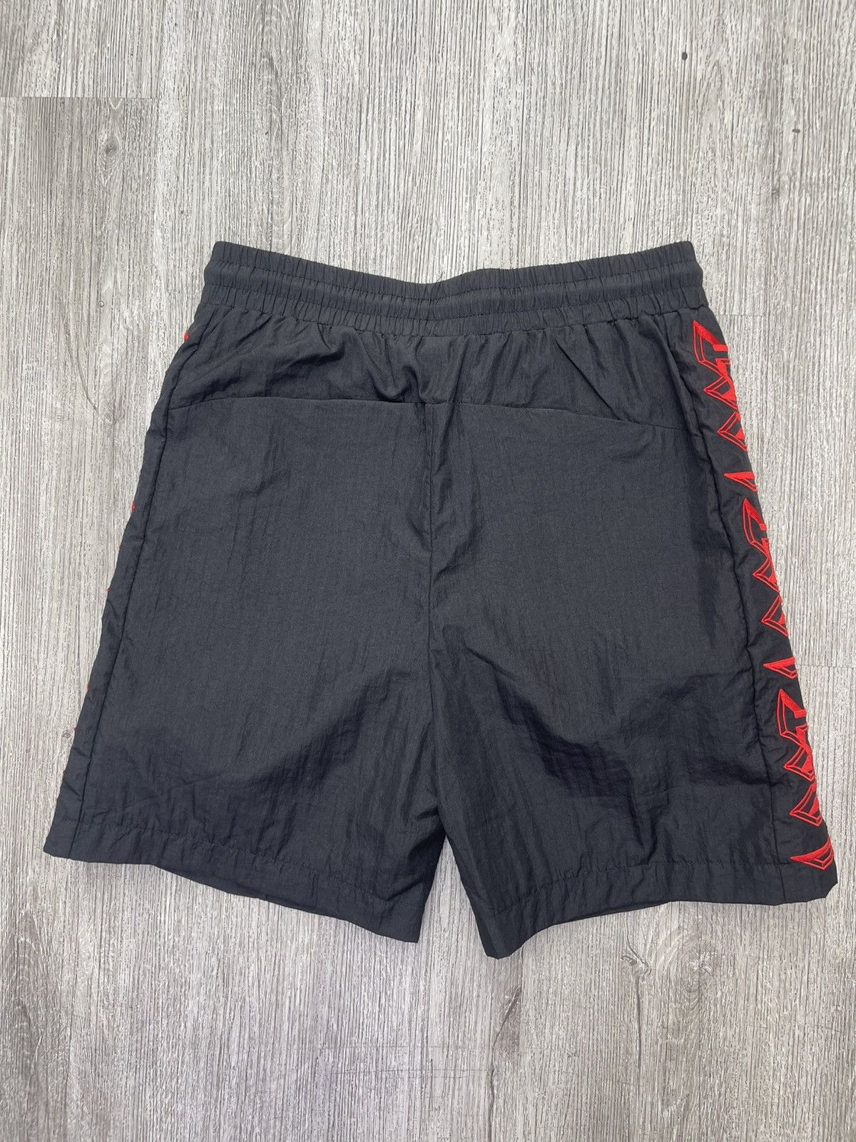LOST INTRICACY Lost intricacy shorts (black/red) Size US 28 / EU 44 - 2 Thumbnail