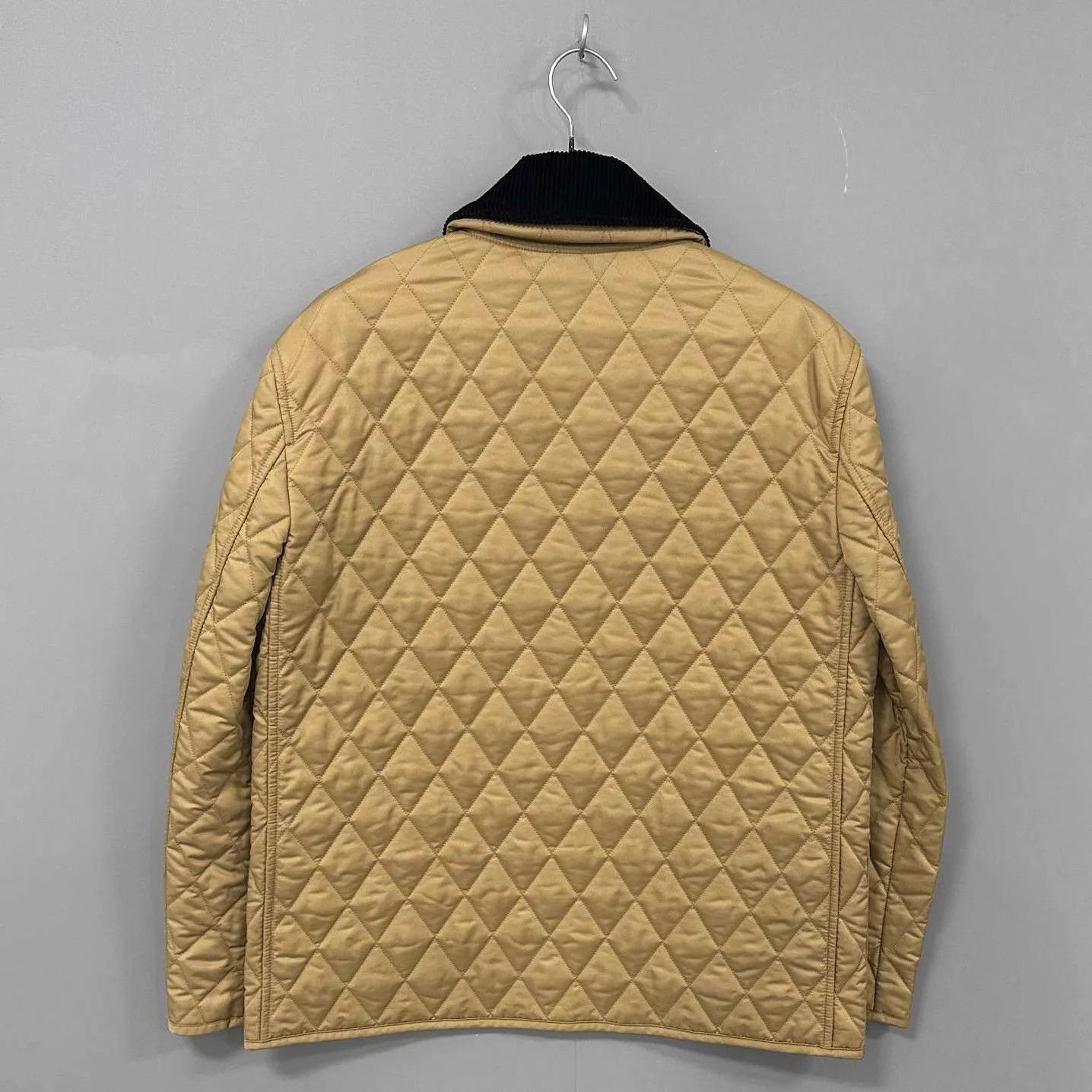 Burberry Burberry diamond-quilted gold S 99 new puffer jacket Size S / US 4 / IT 40 - 3 Thumbnail